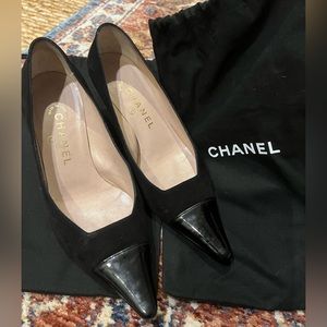 Vintage Chanel kitten heels